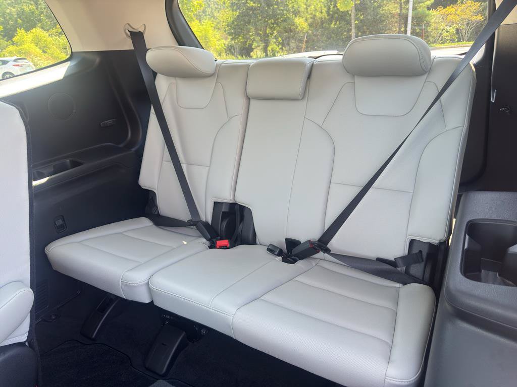 Used 2024 Kia Telluride SX w/ Towing Package FWD image 34