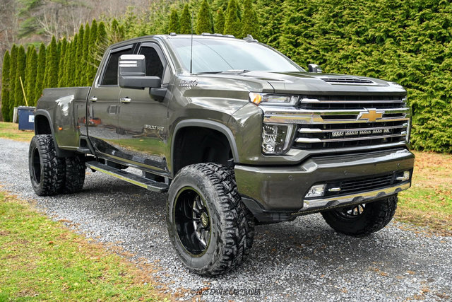 Used 2023 Chevrolet Silverado 3500 High Country image 12