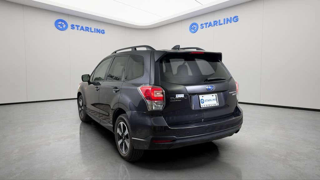 Used 2017 Subaru Forester 2.5i Premium w/ All-Weather Package AWD/4WD image 5