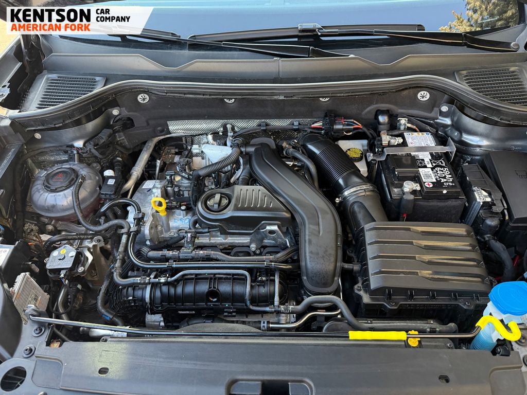 Used 2025 Volkswagen Taos SE image 37