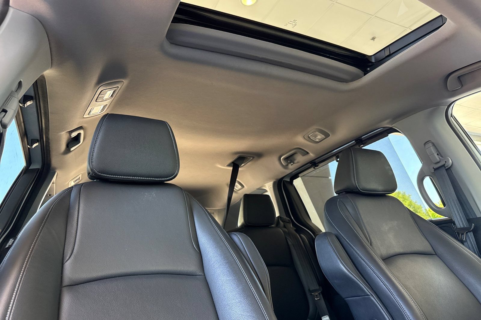 Used 2024 Honda Odyssey EX-L image 21