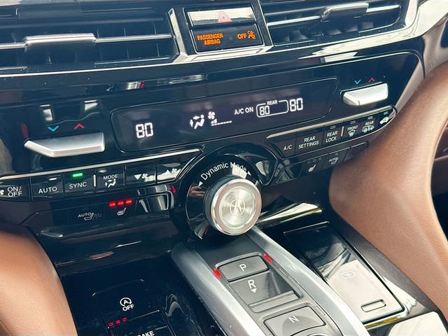 Used 2023 Acura MDX SH-AWD w/ Technology Package image 16