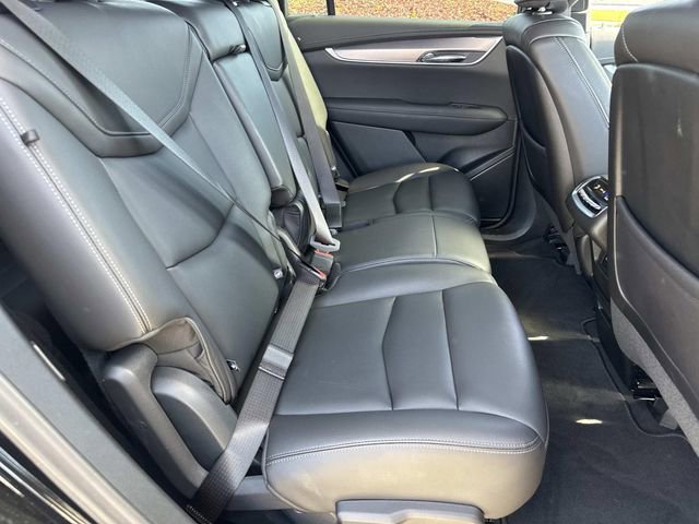 Used 2025 Cadillac XT6 Luxury image 10