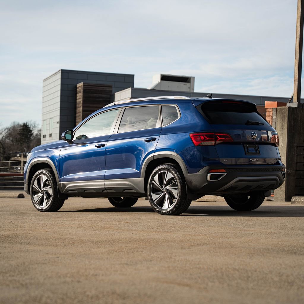 Certified 2023 Volkswagen Taos SE image 5