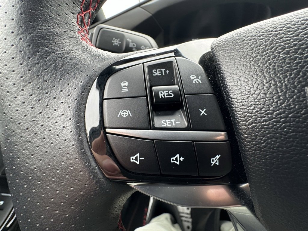 Used 2023 Ford Explorer ST-Line image 17