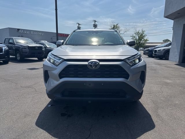 Used 2025 Toyota RAV4 XLE AWD/4WD image 7