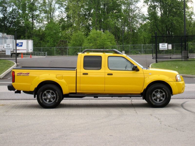 Used 2004 Nissan Frontier XE w/ (PWR) XE Pwr Pkg AWD/4WD image 9