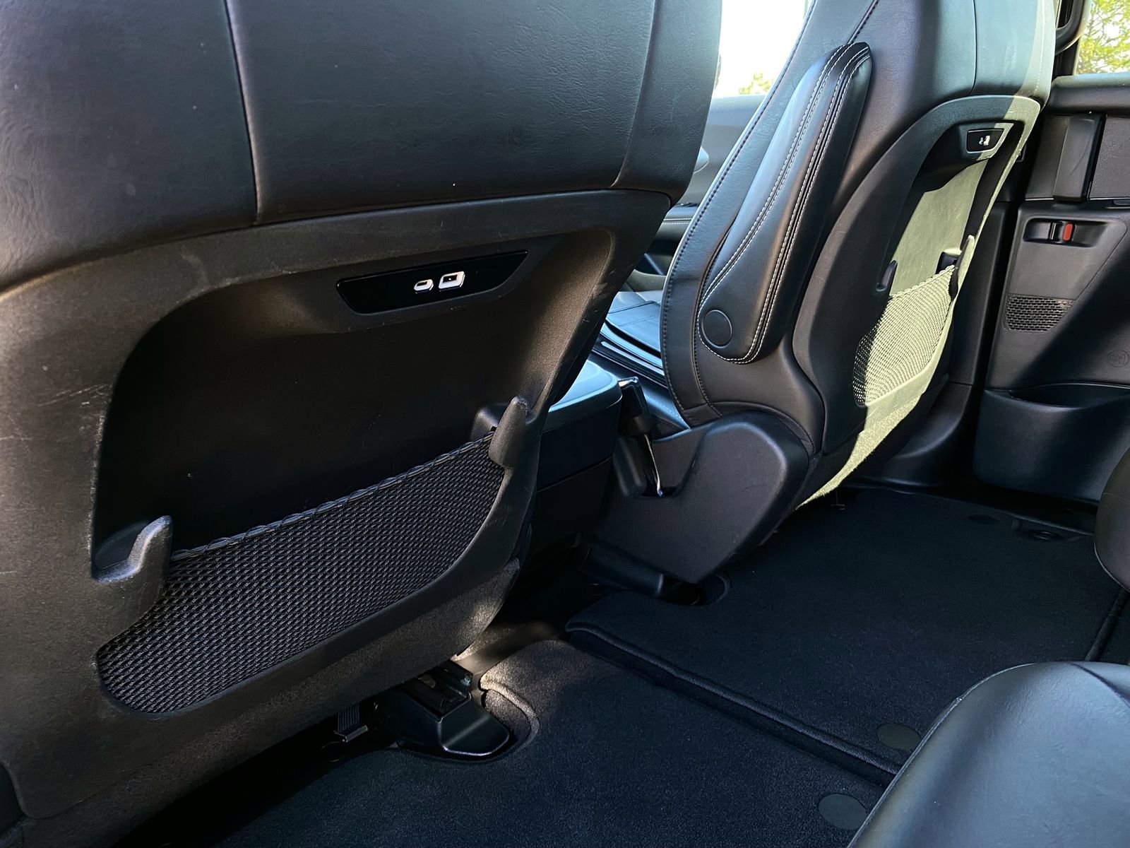 Used 2025 Chrysler Pacifica Select image 27