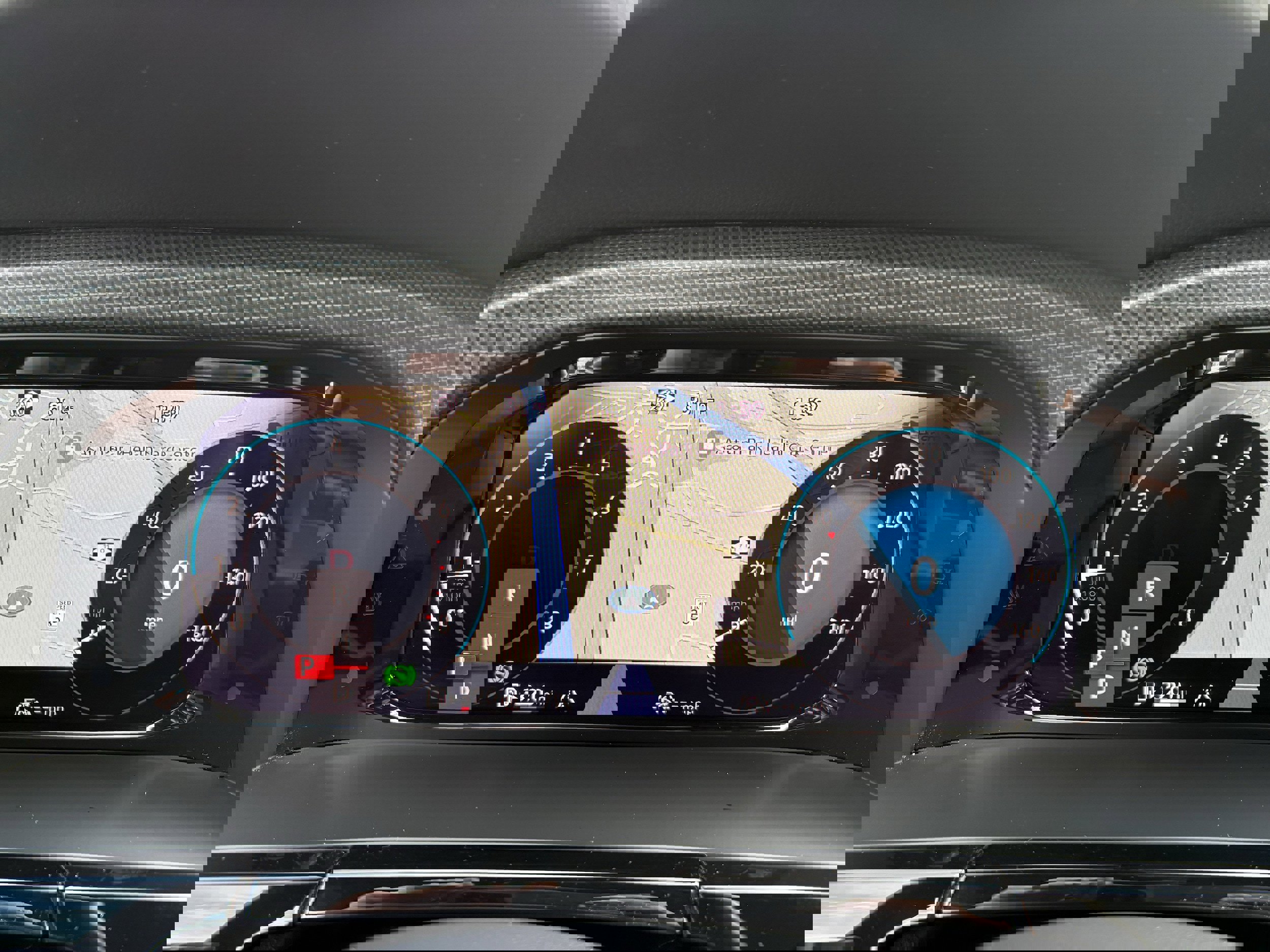 Used 2025 Volkswagen Atlas Cross Sport SEL R-Line image 14