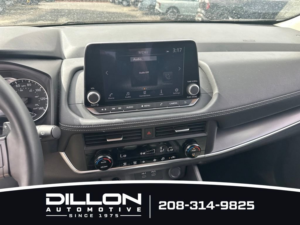 Used 2025 Nissan Rogue SV AWD/4WD image 3