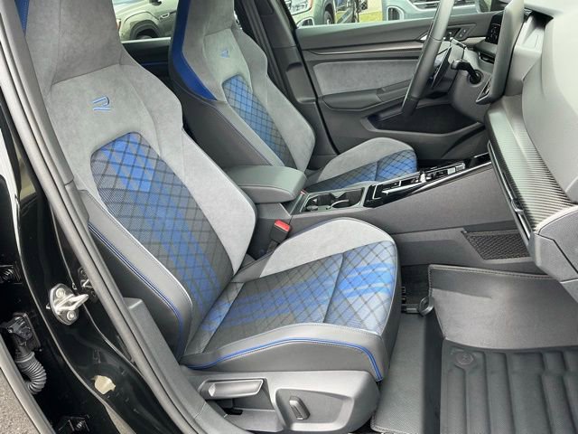 Certified 2025 Volkswagen Golf R Black Edition image 21