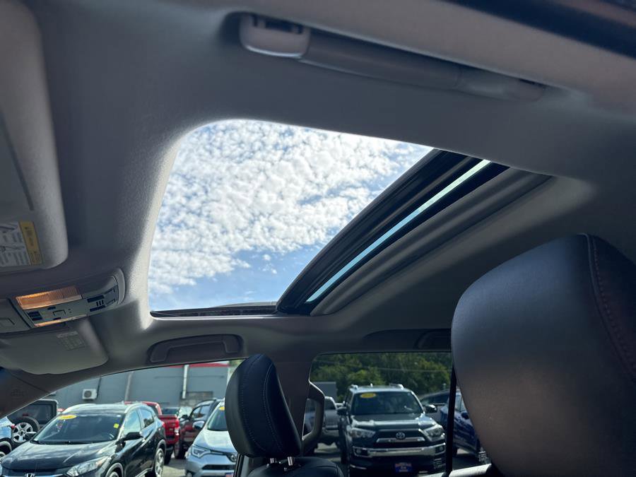 Used 2018 Lexus GX 460 image 32