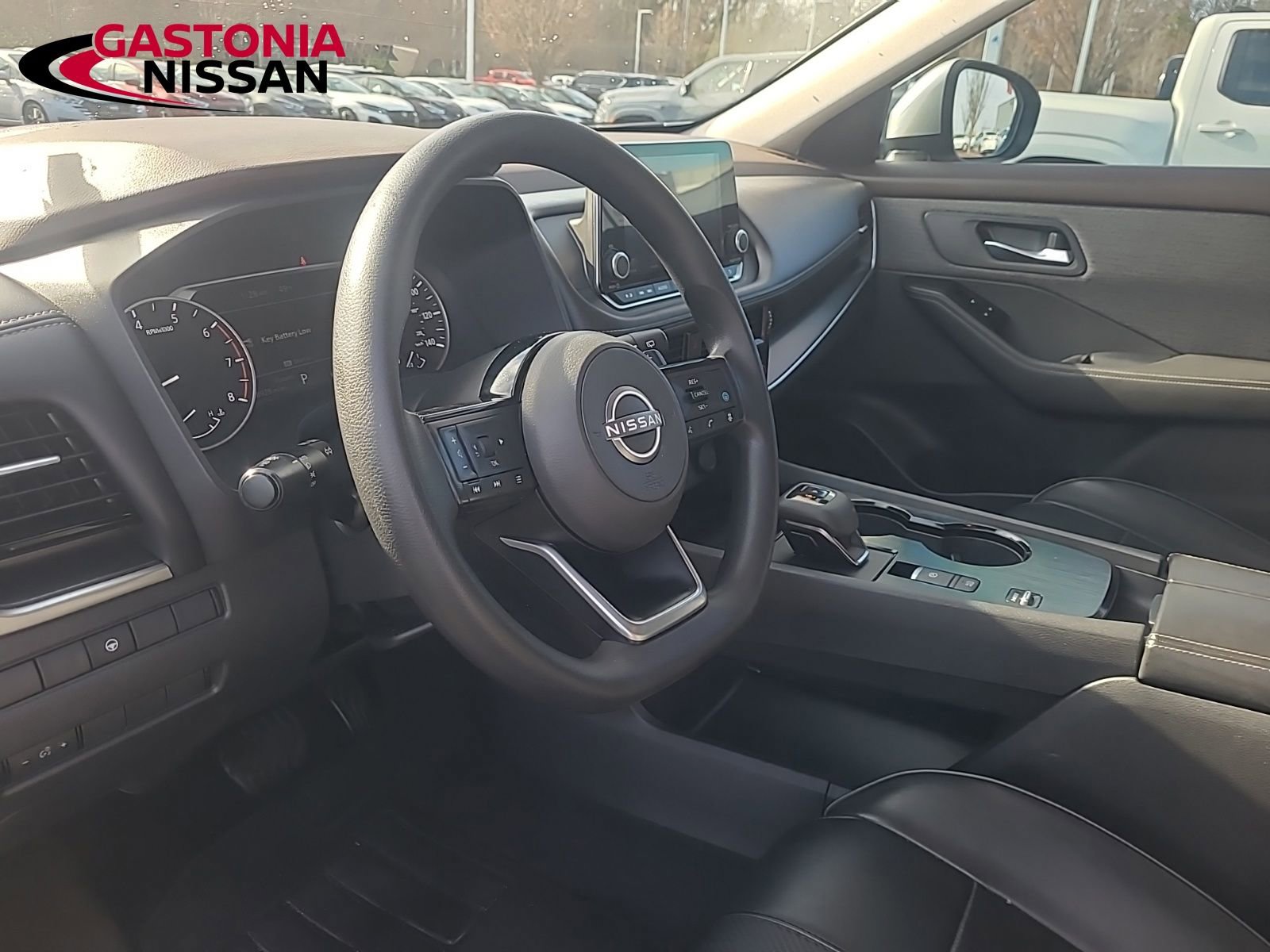 Used 2022 Nissan Rogue SV image 33