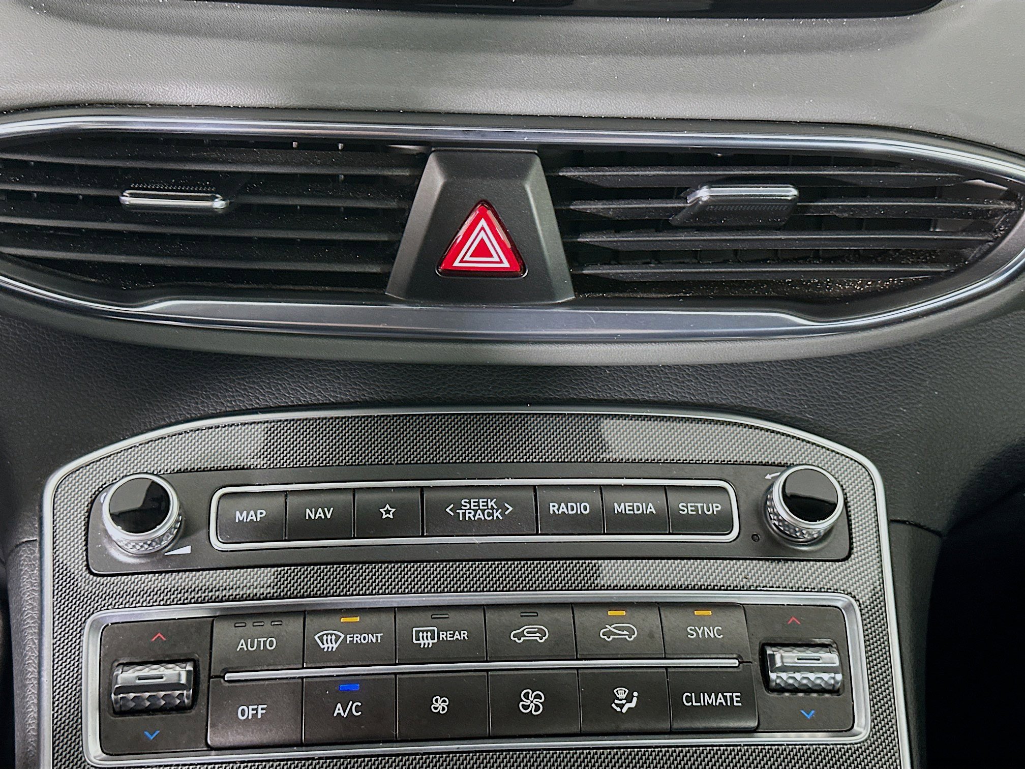 Used 2023 Hyundai Santa Fe SEL image 24