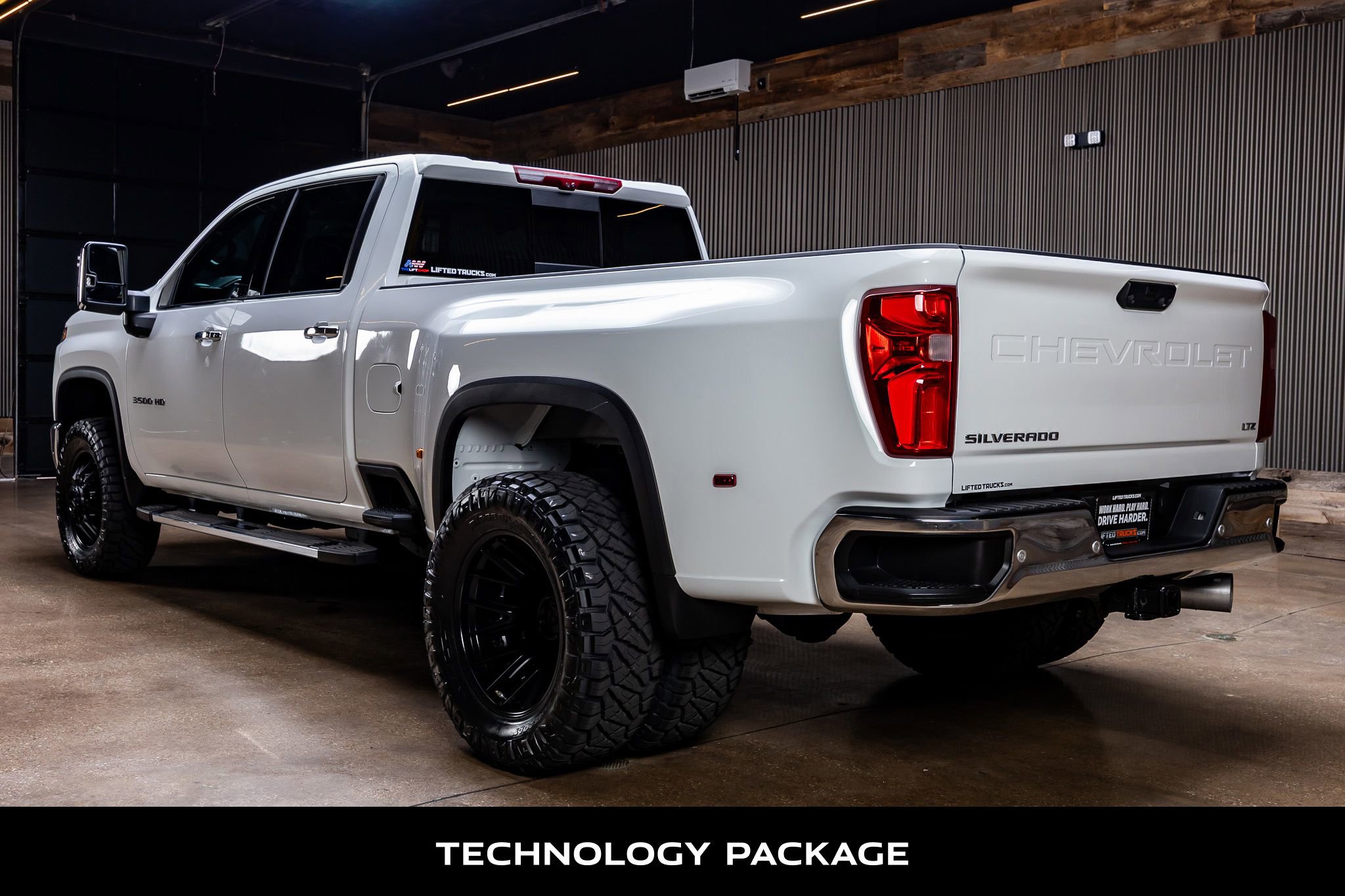 Used 2025 Chevrolet Silverado 3500 LTZ w/ LTZ Plus Package AWD/4WD image 7