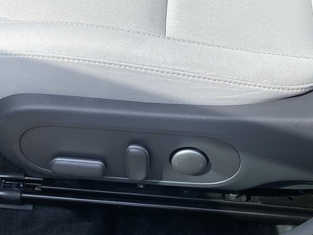 Used 2025 Hyundai Kona SEL AWD/4WD image 31