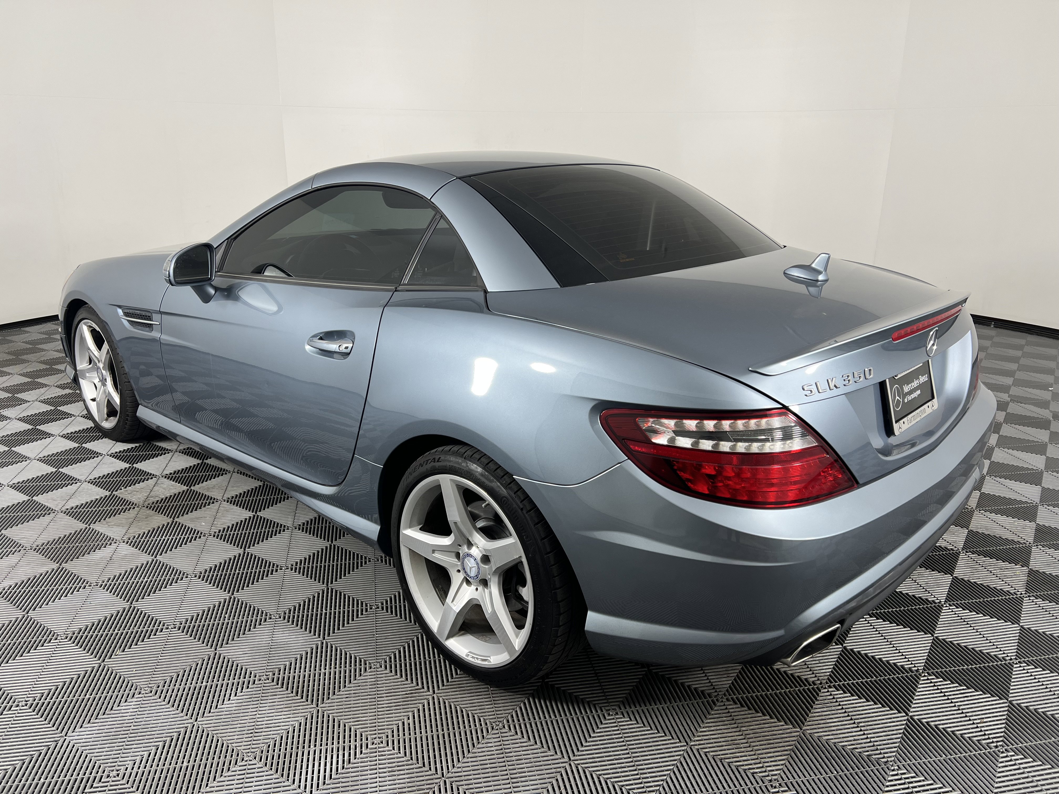 Used 2012 Mercedes-Benz SLK 350 image 13
