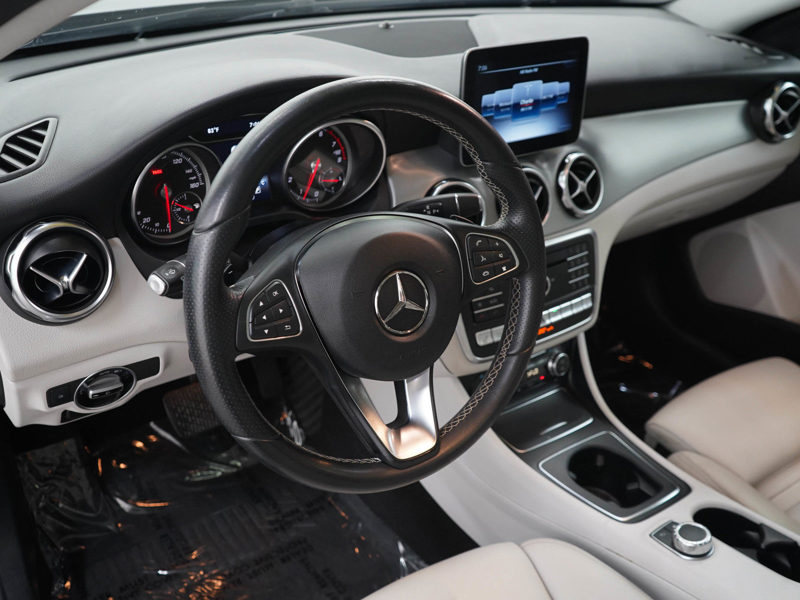 Used 2018 Mercedes-Benz GLA 250 4MATIC image 22