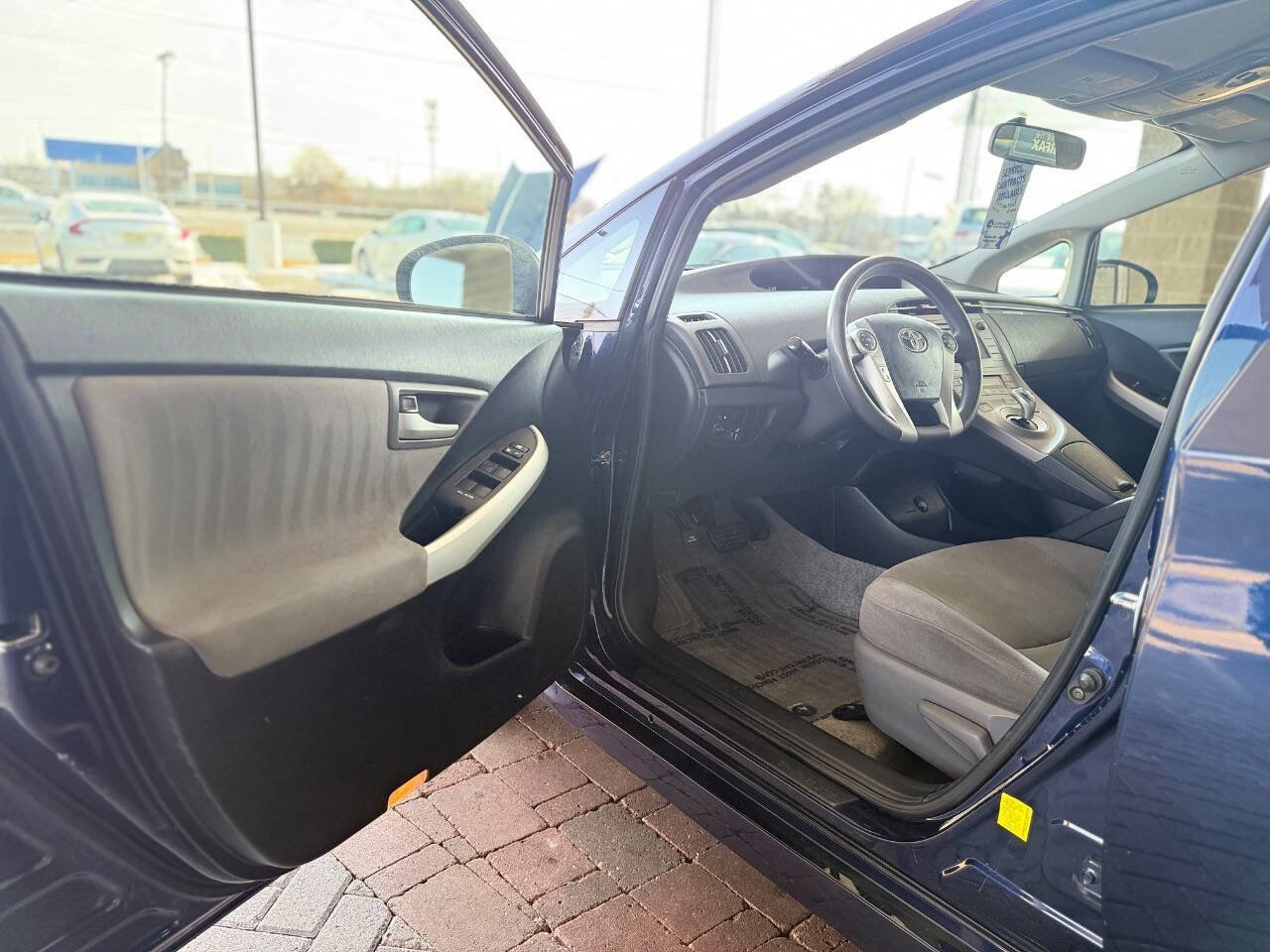 Used 2015 Toyota Prius Two FWD image 20