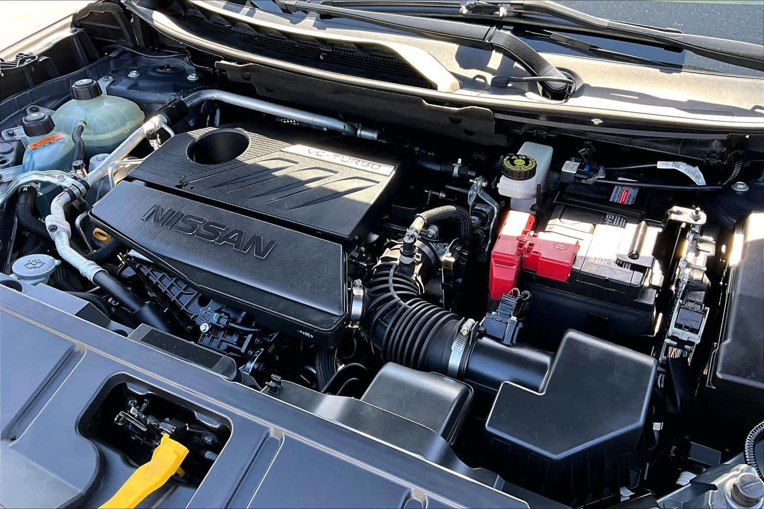 Certified 2024 Nissan Rogue SV FWD image 33