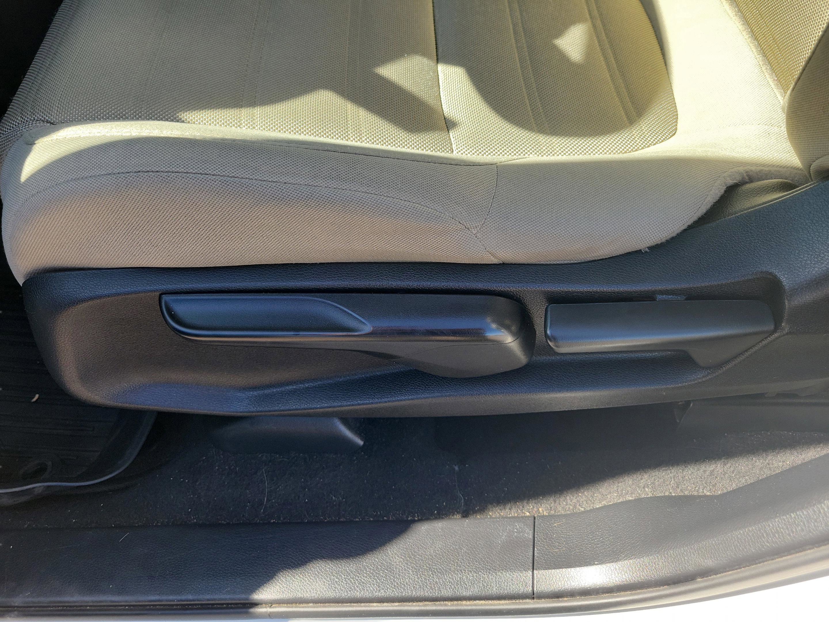 Used 2017 Honda CR-V LX image 14