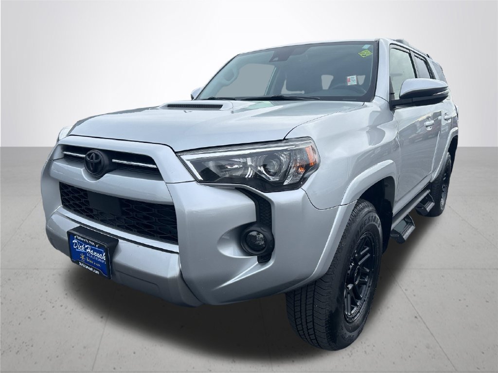 Used 2023 Toyota 4Runner TRD Off-Road Premium w/ Moonroof Package AWD/4WD image 2