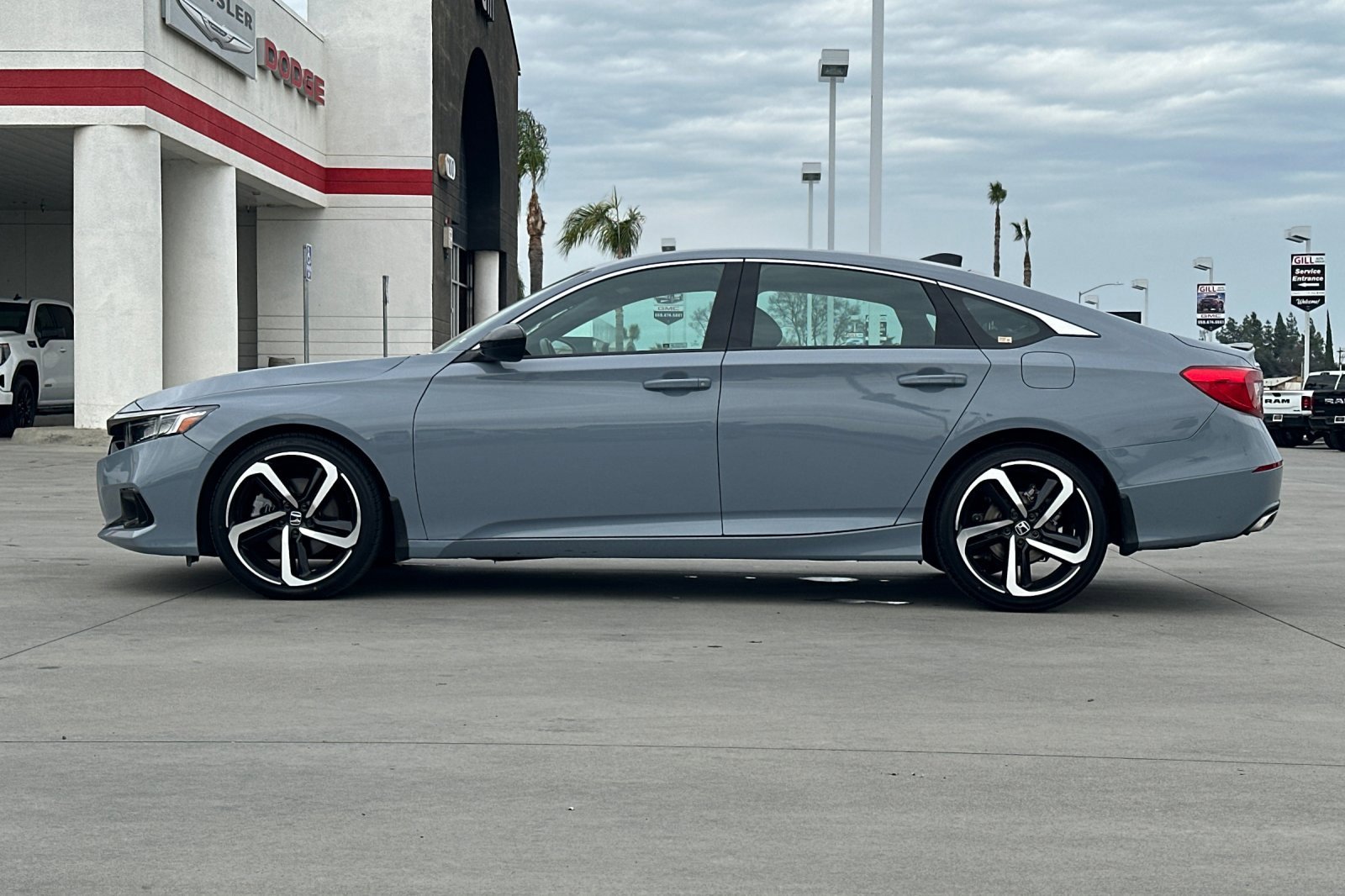 Used 2022 Honda Accord Sport image 3