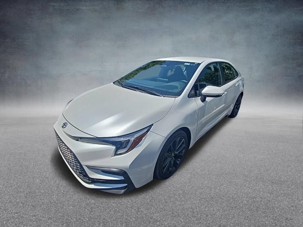 Used 2025 Toyota Corolla SE FWD image 3