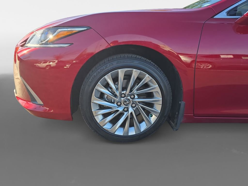 Used 2021 Lexus ES 300h w/ Accessory Package image 14