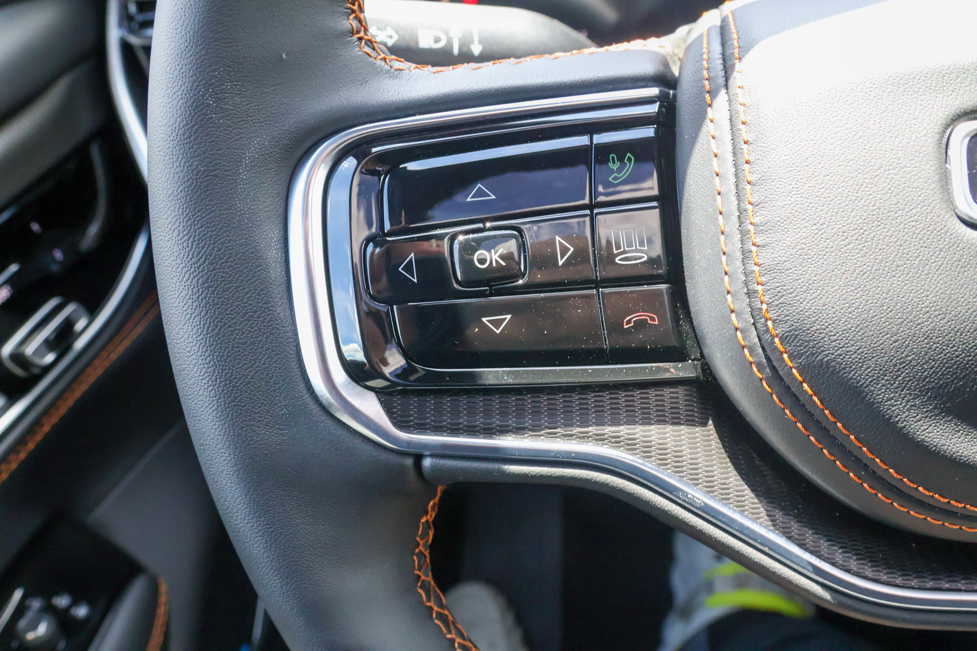 New 2026 Jeep Grand Wagoneer Summit AWD/4WD image 35
