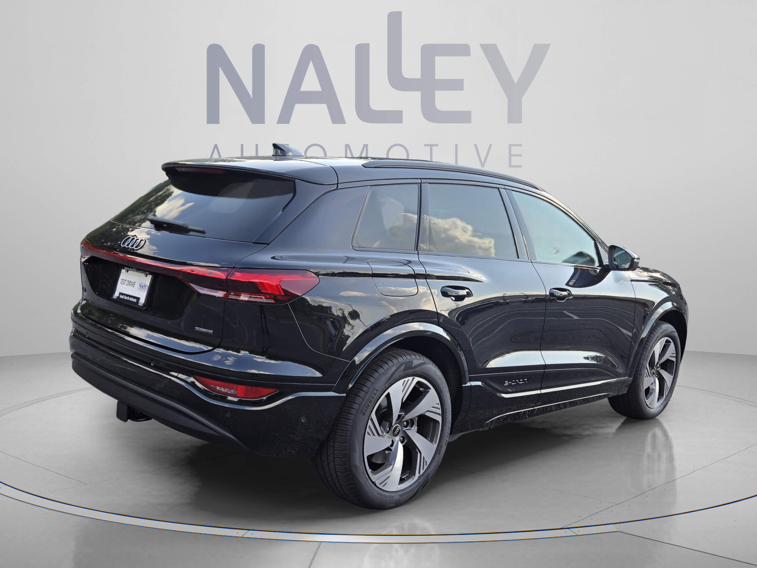 New 2025 Audi Q6 e-tron Premium AWD/4WD image 5