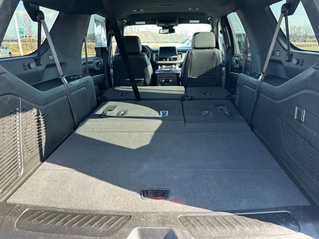 Used 2024 GMC Yukon XL SLT image 36