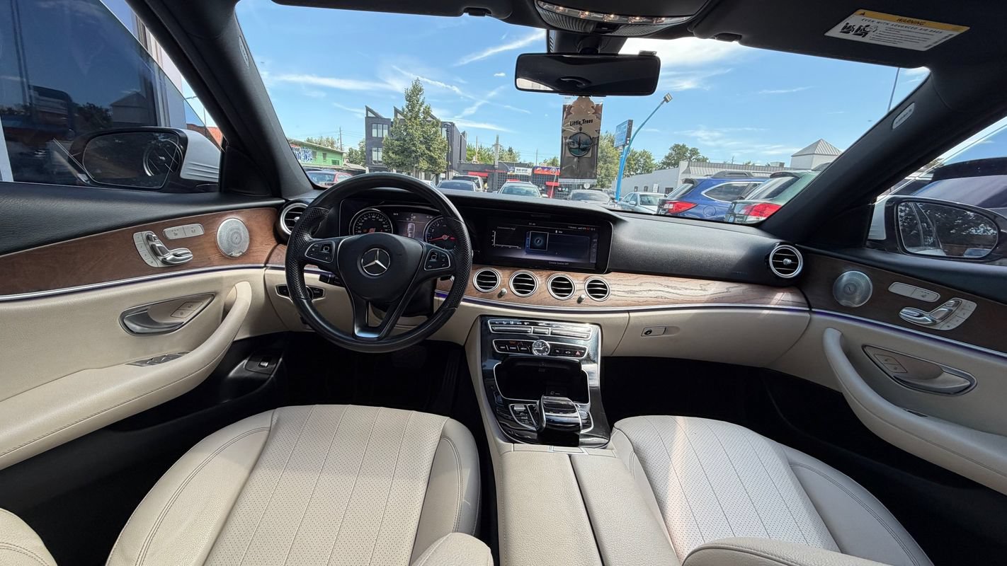 Used 2017 Mercedes-Benz E 300 4MATIC image 11