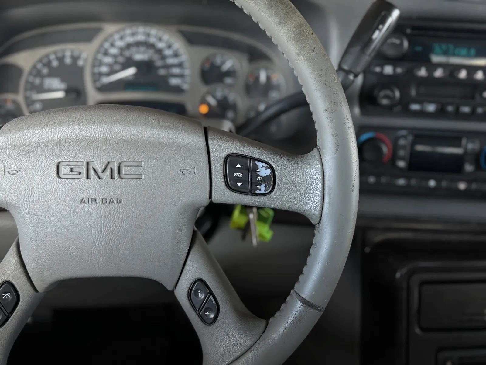 Used 2005 GMC Yukon XL Denali AWD/4WD image 25