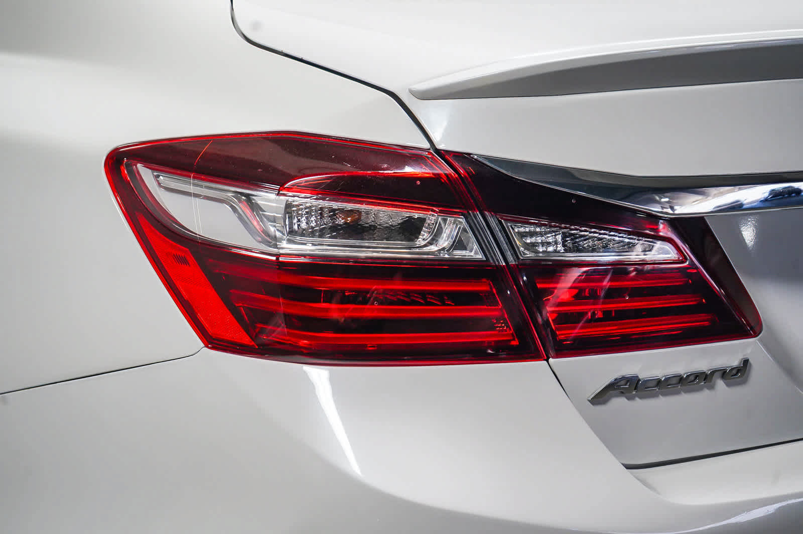 Used 2017 Honda Accord Sport image 7