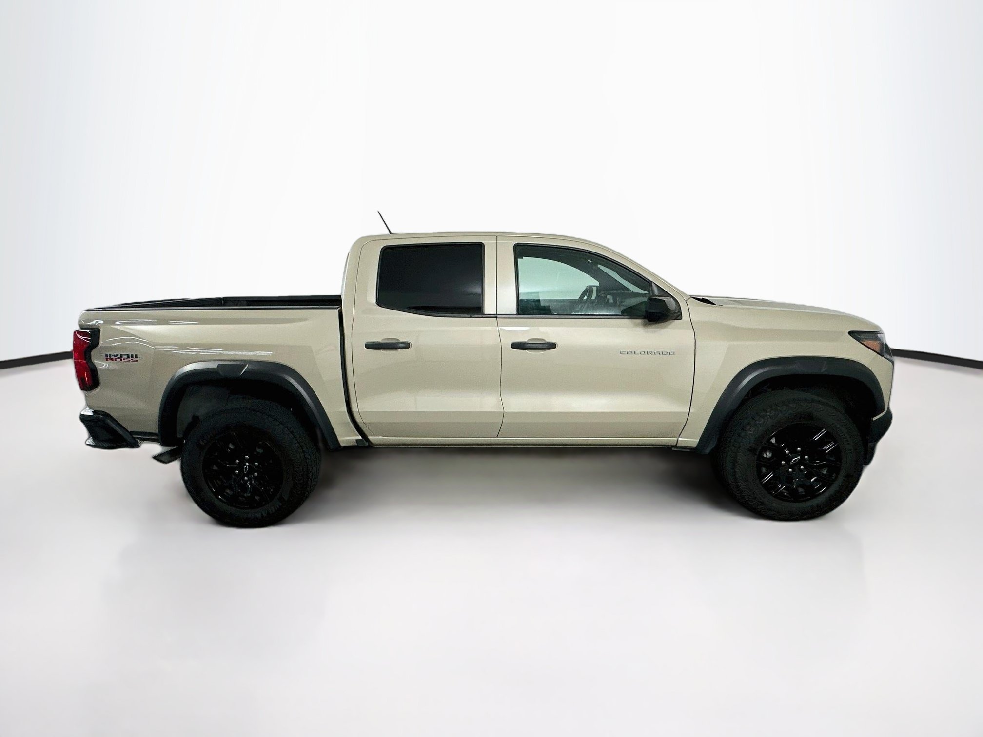 Used 2024 Chevrolet Colorado Trail Boss w/ Technology Package AWD/4WD image 10