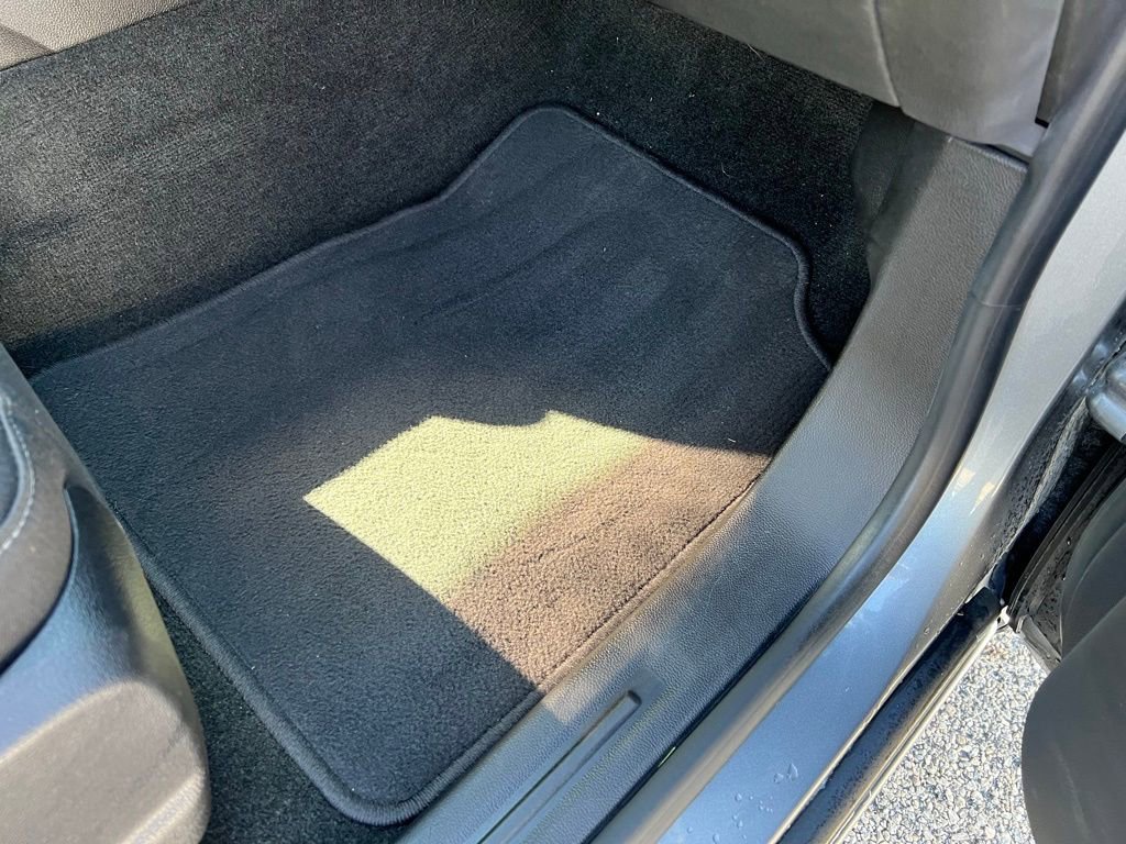 Used 2018 Chevrolet Colorado LT w/ LT Convenience Package RWD image 12