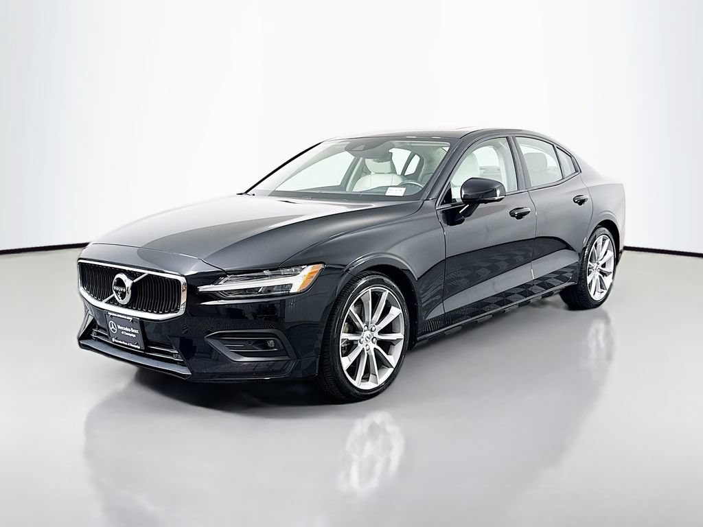 Used 2019 Volvo S60 T5 Momentum w/ Multimedia Package FWD image 3