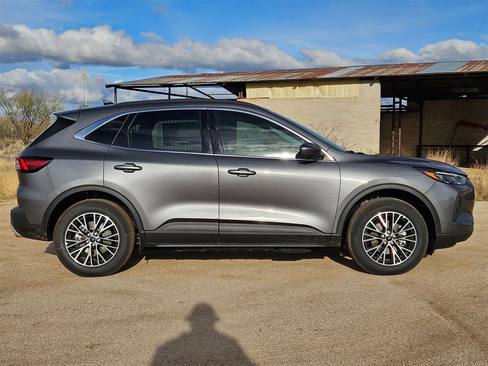 New 2026 Ford Escape SE w/ PHEV Premium Package image 4