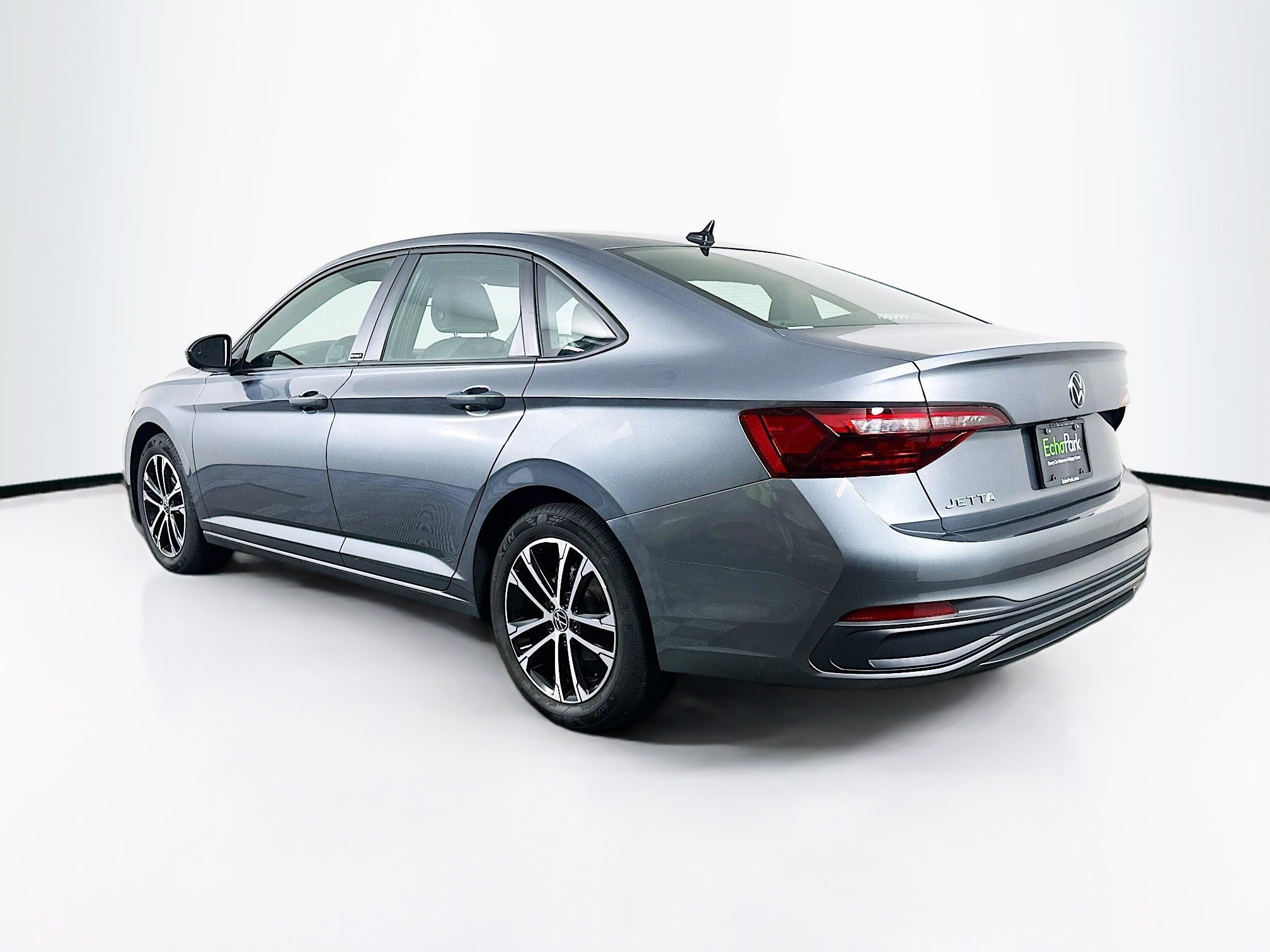 Used 2024 Volkswagen Jetta Sport FWD image 5
