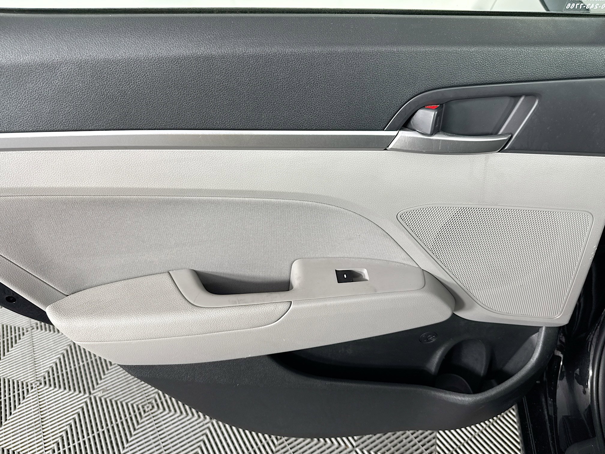 Used 2019 Hyundai Elantra SEL image 24