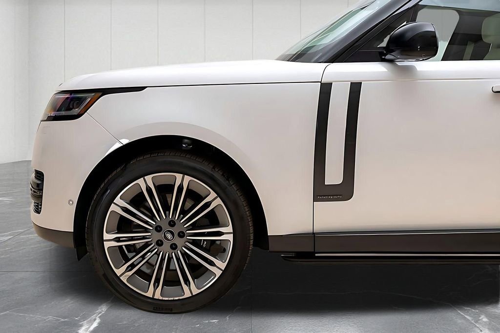 Used 2025 Land Rover Range Rover Autobiography image 41