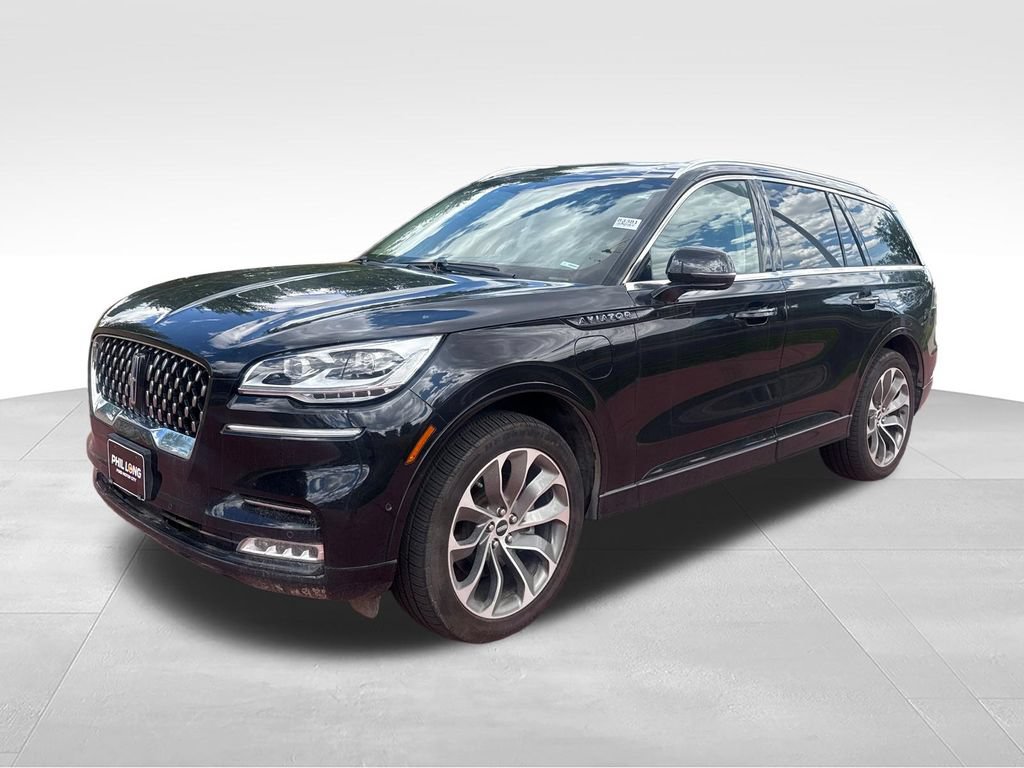 Used 2022 Lincoln Aviator Grand Touring w/ Equipment Group 301A AWD/4WD image 3