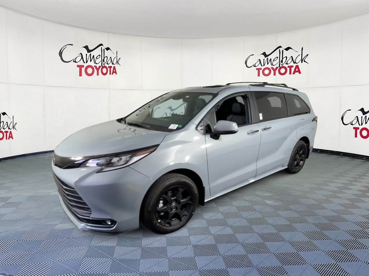 New 2026 Toyota Sienna XLE Woodland Edition AWD/4WD image 7
