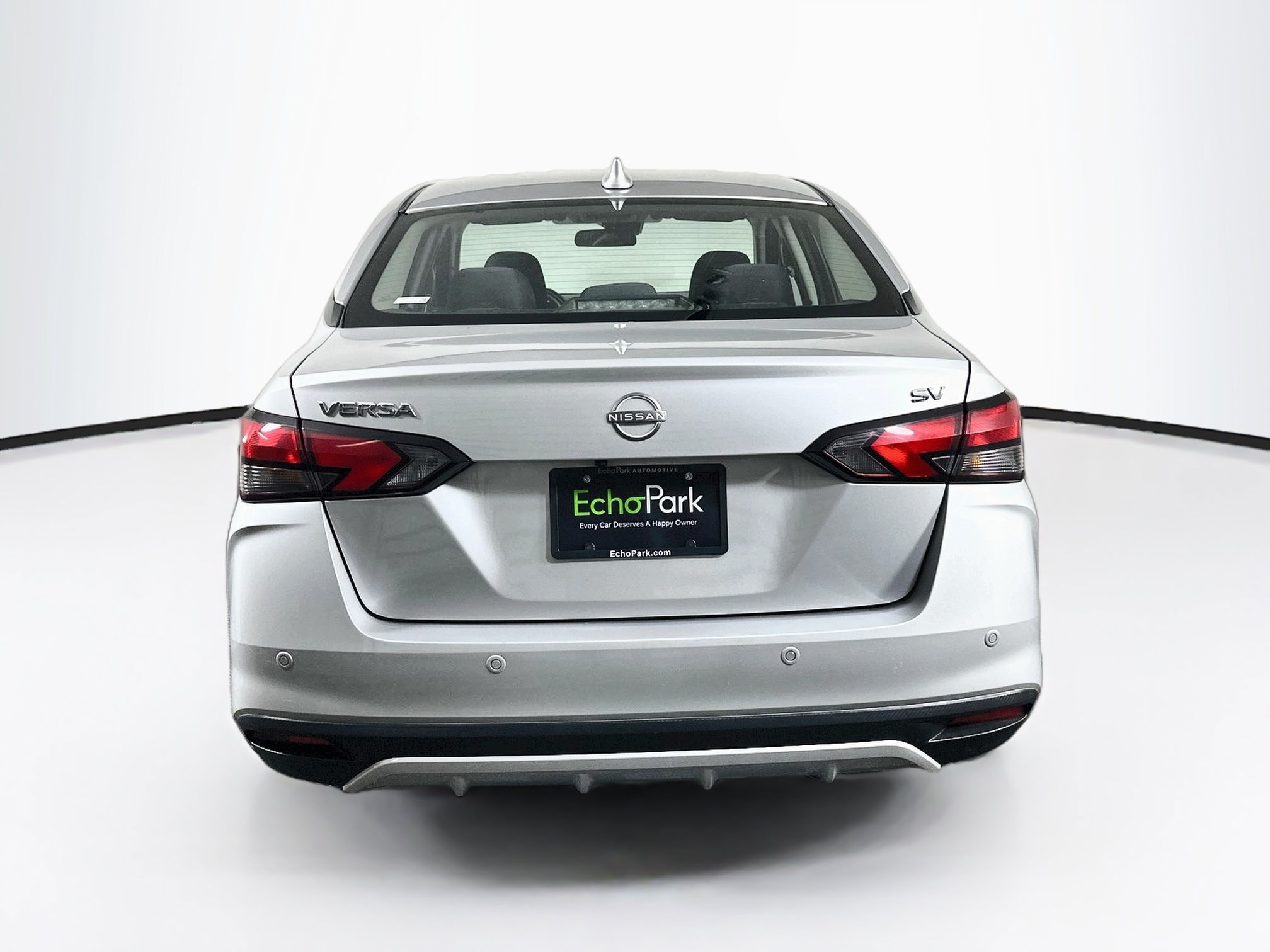 Used 2024 Nissan Versa SV FWD image 7