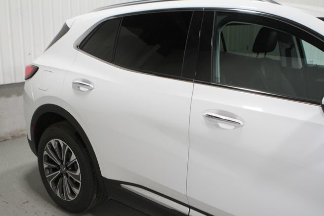 Used 2024 Buick Envision Preferred AWD/4WD image 4