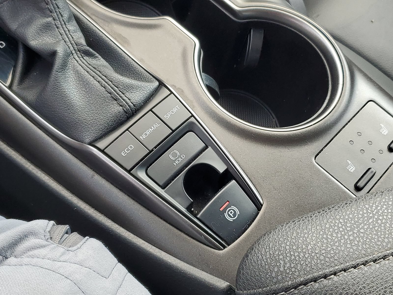 Certified 2024 Toyota Camry XSE FWD image 32