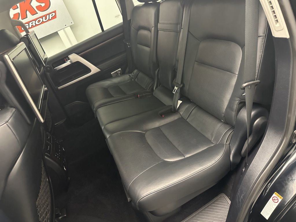 Used 2016 Toyota Land Cruiser AWD/4WD image 15