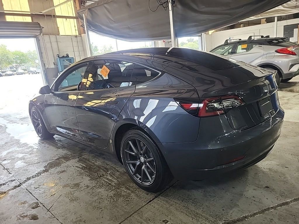 Used 2022 Tesla Model 3 Long Range AWD/4WD image 4