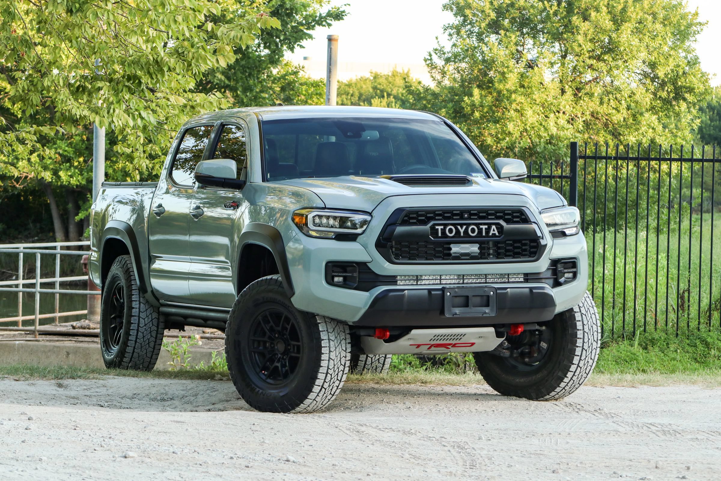 Used 2021 Toyota Tacoma TRD Pro AWD/4WD image 8